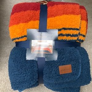 Queen Pendleton Sherpa Blanket